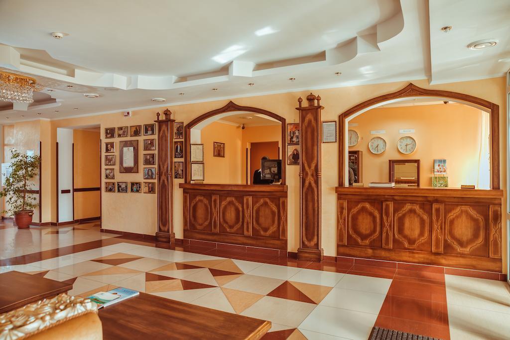 Premier Hotel Shafran Sumî Exterior foto