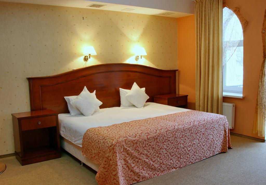 Premier Hotel Shafran Sumî Cameră foto