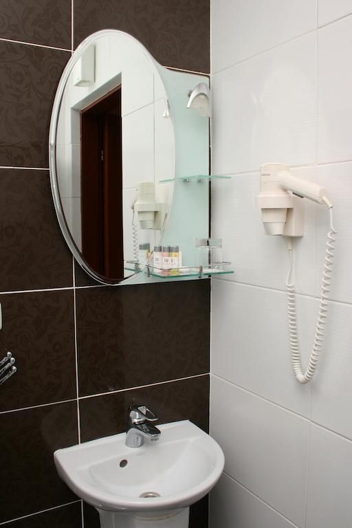 Premier Hotel Shafran Sumî Cameră foto