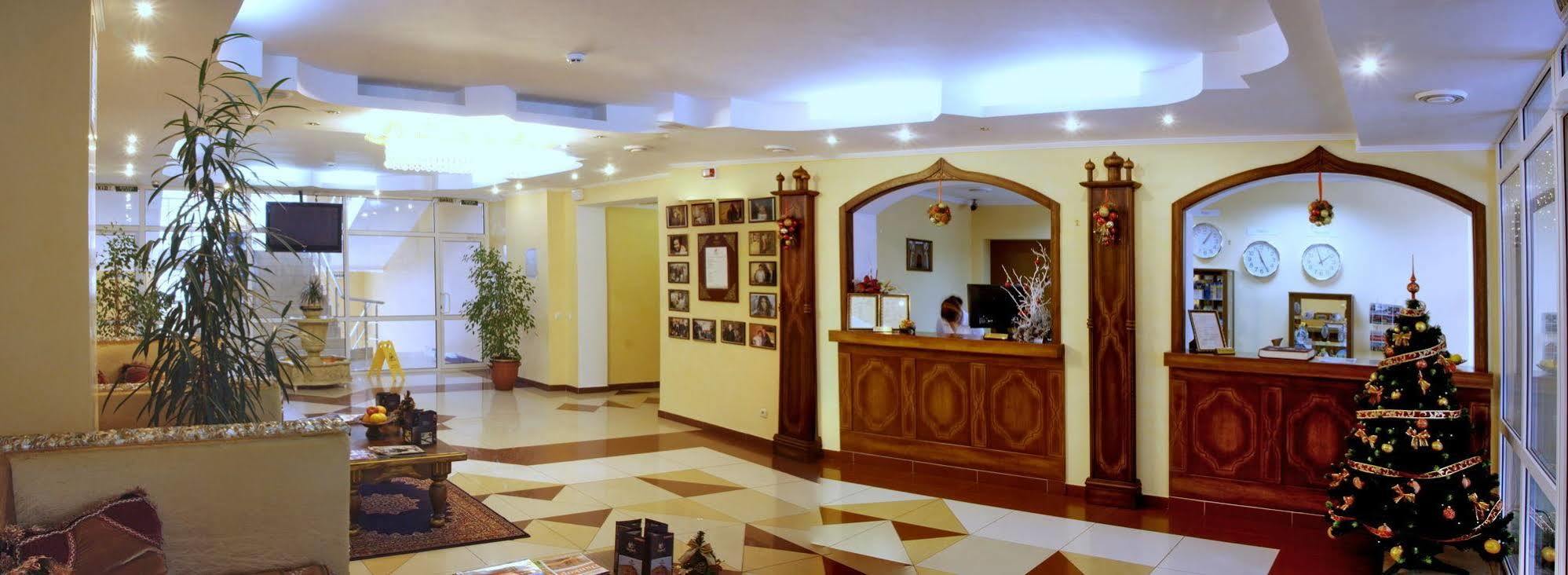 Premier Hotel Shafran Sumî Exterior foto
